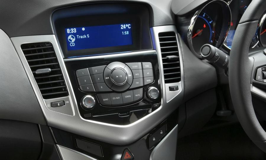  Holden Cruze Sedan 2009 года  (фото 22 из 35)